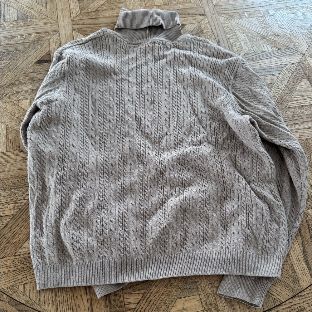 Turtle neck - Picture 2 of 2